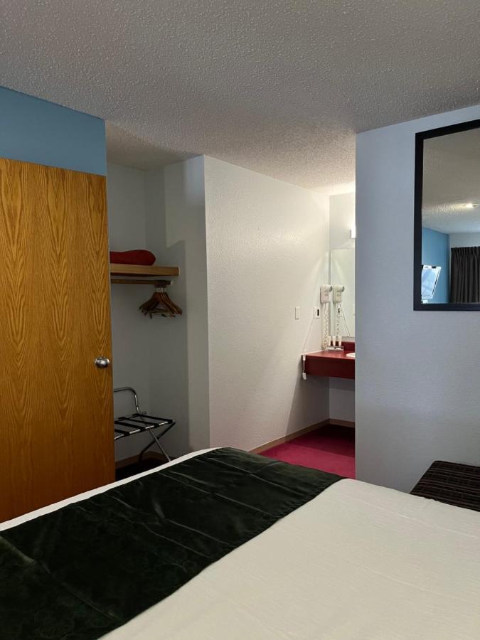 Pictured Rocks Inn And Suites ミューニシング エクステリア 写真