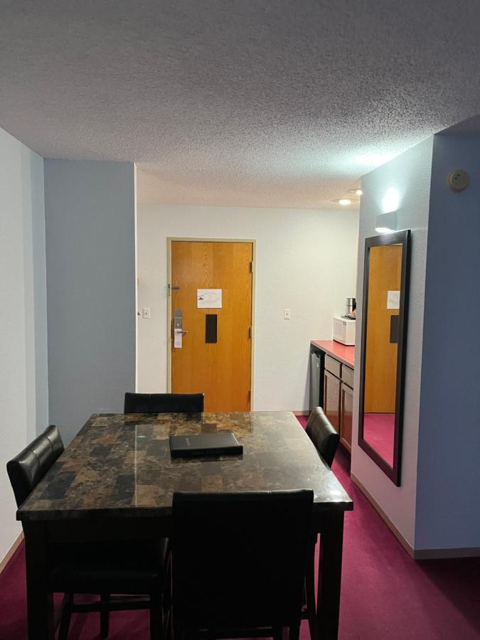 Pictured Rocks Inn And Suites ミューニシング エクステリア 写真