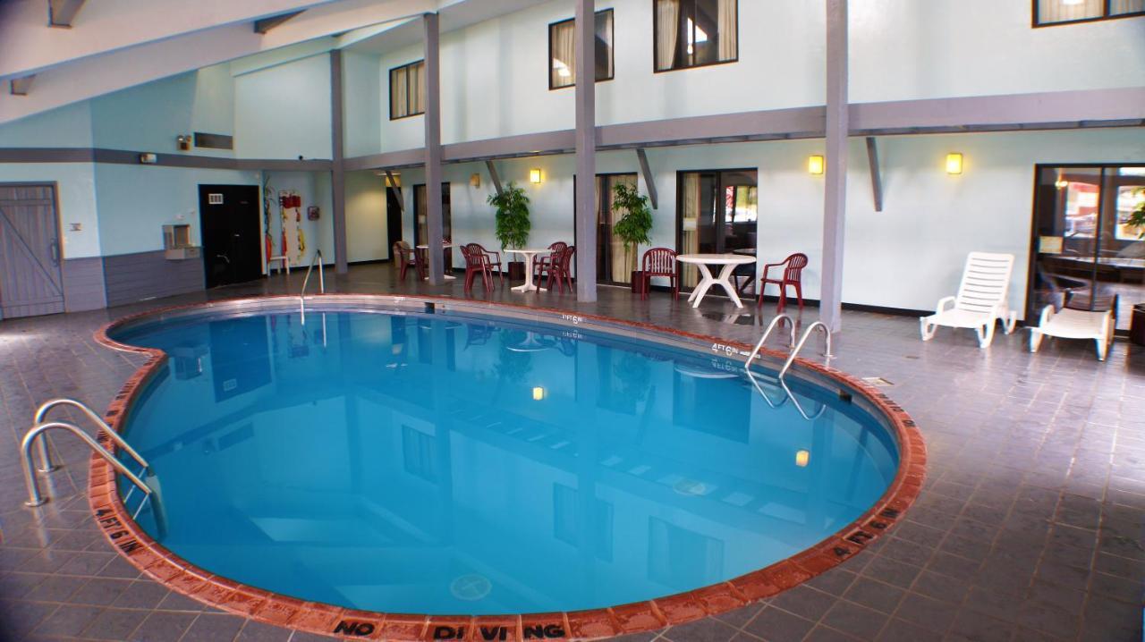 Pictured Rocks Inn And Suites ミューニシング エクステリア 写真